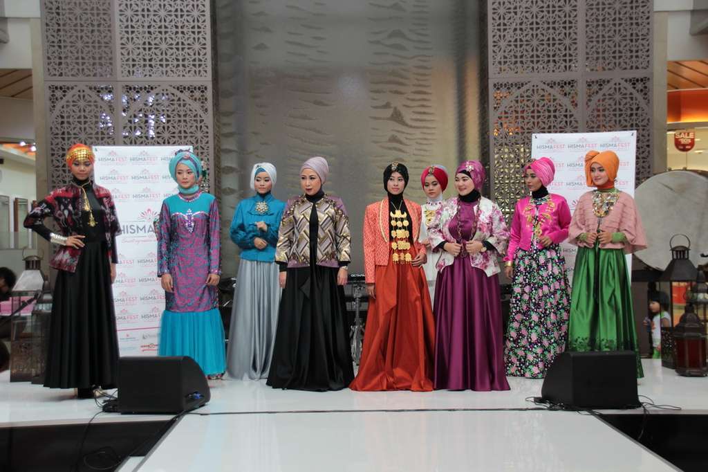 Saat Hijaber-hijaber Cantik Unjuk Gigi di `Hisma Fest`