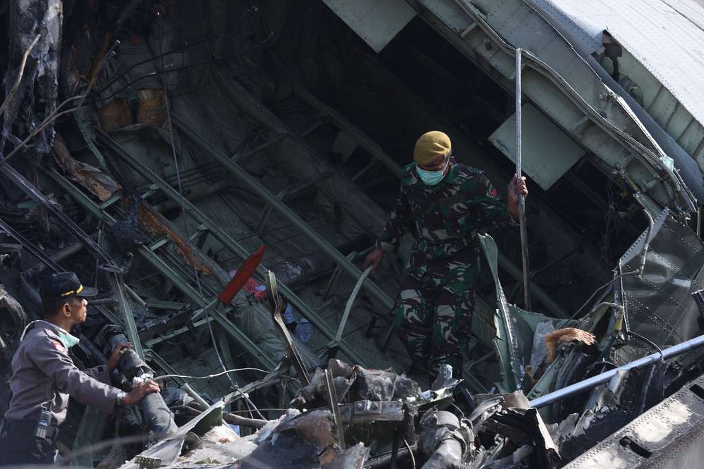 Salat Ghaib untuk Korban Hercules TNI AU