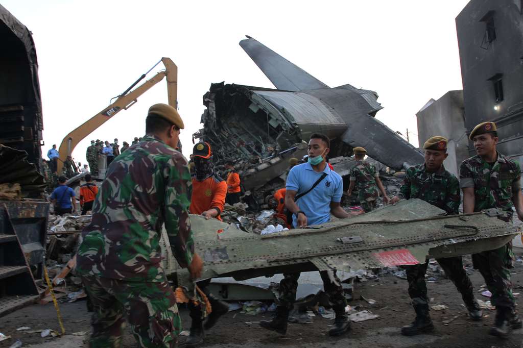 Salat Ghaib untuk Korban Hercules TNI AU