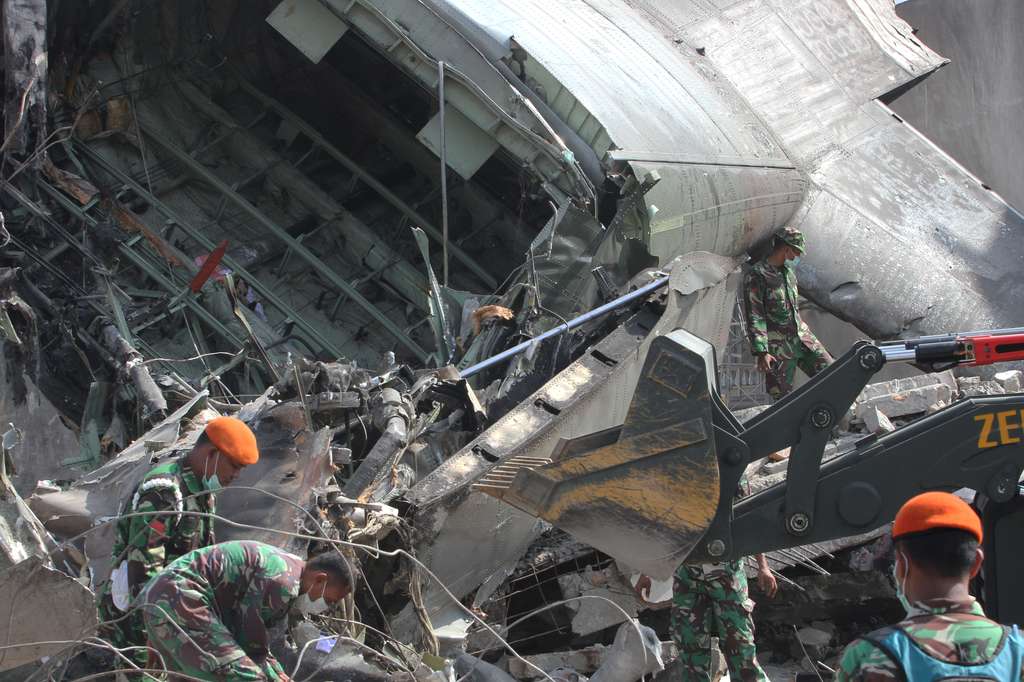 Evakuasi Pesawat Hercules TNI AU, 141 Orang Tewas
