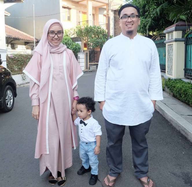 Intip Gaya Busana 10 Fashion Hijab Rayakan Lebaran