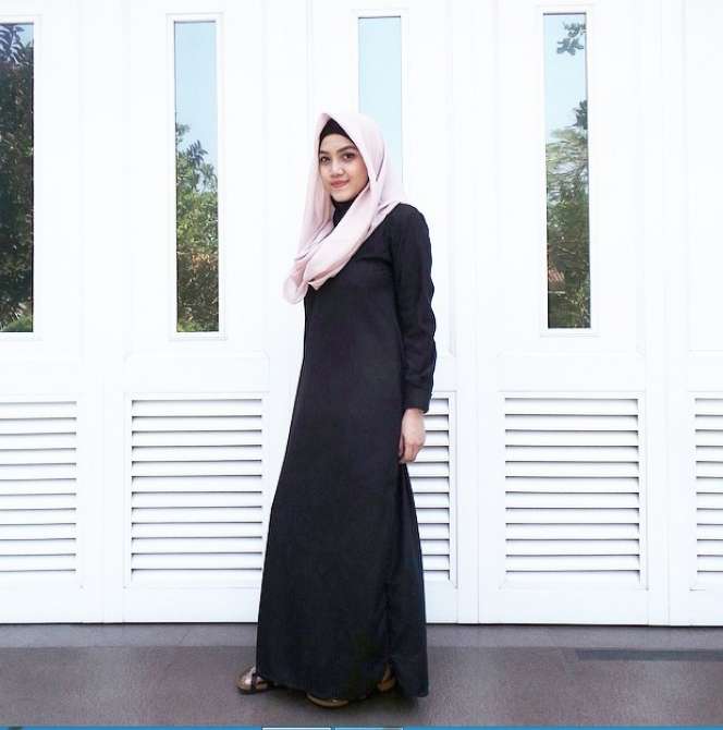 Intip Gaya Busana 10 Fashion Hijab Rayakan Lebaran