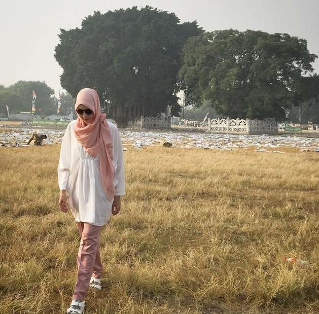 Intip Gaya Busana 10 Fashion Hijab Rayakan Lebaran