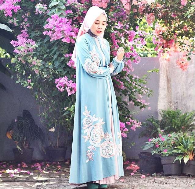 Intip Gaya Busana 10 Fashion Hijab Rayakan Lebaran