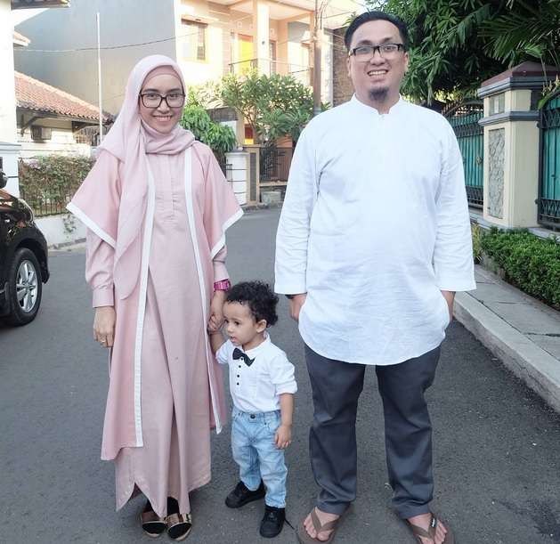 Intip Gaya Busana 10 Fashion Hijab Rayakan Lebaran