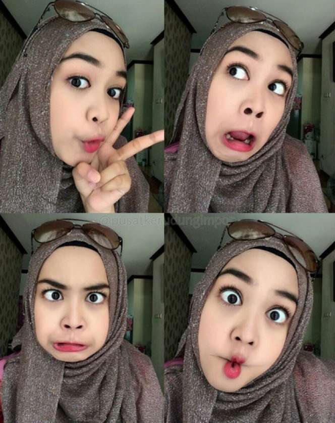 Ria `Ricis`, Pose Nyeleneh Tapi Tetap Cantik