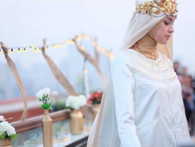 Cantiknya Kimberly Rider Berhijab