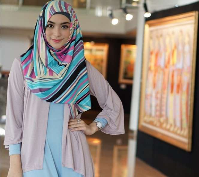 Pose-pose Cantik Citra Kirana Berhijab