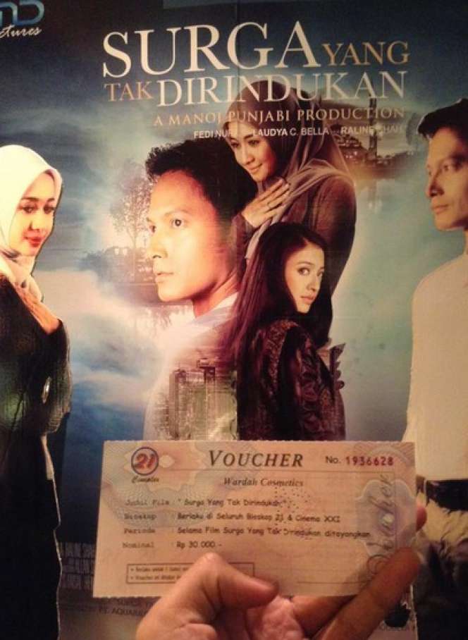 Serunya `Sahabat Dream` Nonton `Surga Yang Tak Dirindukan`