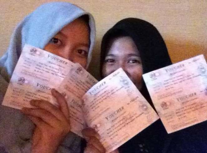 Serunya `Sahabat Dream` Nonton `Surga Yang Tak Dirindukan`