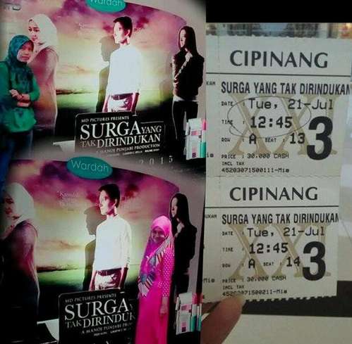 Serunya `Sahabat Dream` Nonton `Surga Yang Tak Dirindukan`