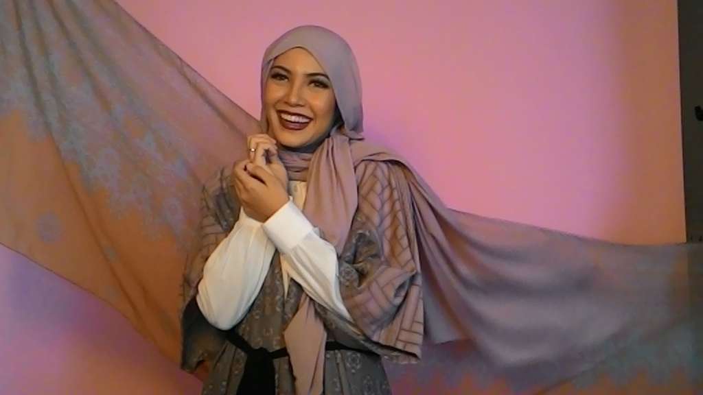 Gaya Trio Seleb Cantik yang Memutuskan Berhijab