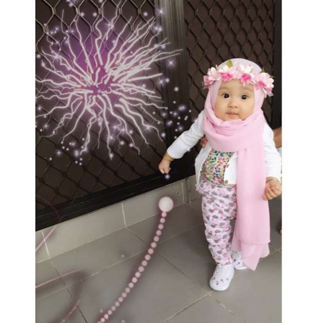 Kia, Selebgram Cilik Bikin Gemas Netizen