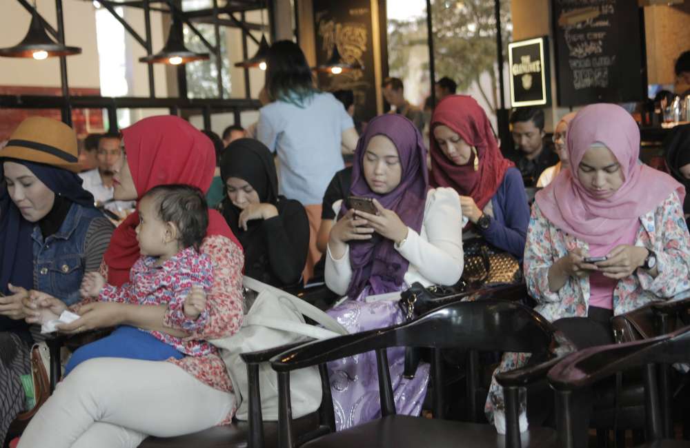 Keakraban Peserta `Traveling` Magasida