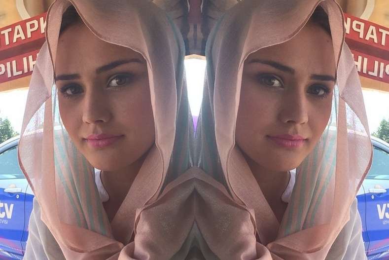 Cantiknya Model Senk Lotta Saat Berhijab