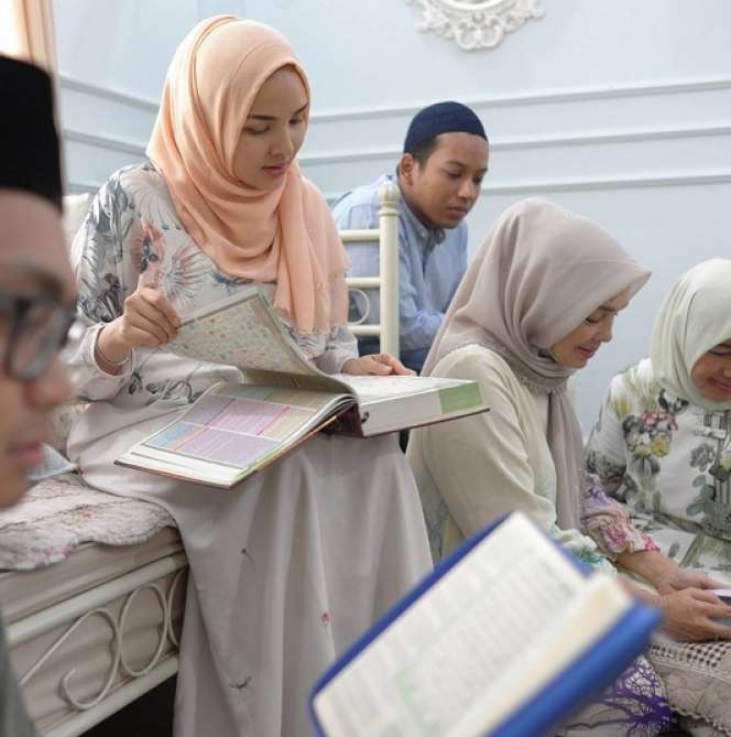 Momen Kebahagiaan Ria Miranda di Kehamilannya
