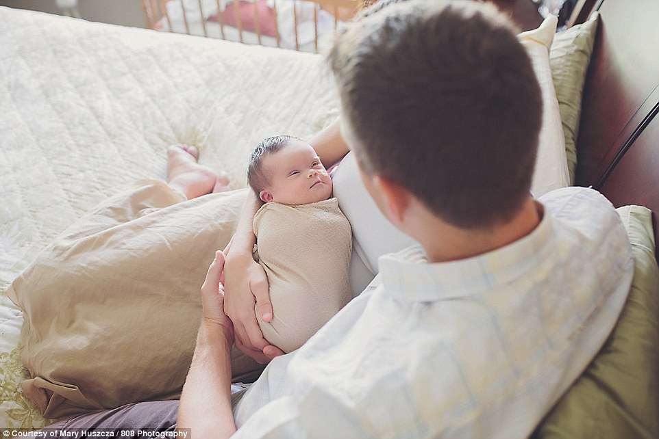 Potret Kebahagiaan Bayi Cantik Down Syndrome