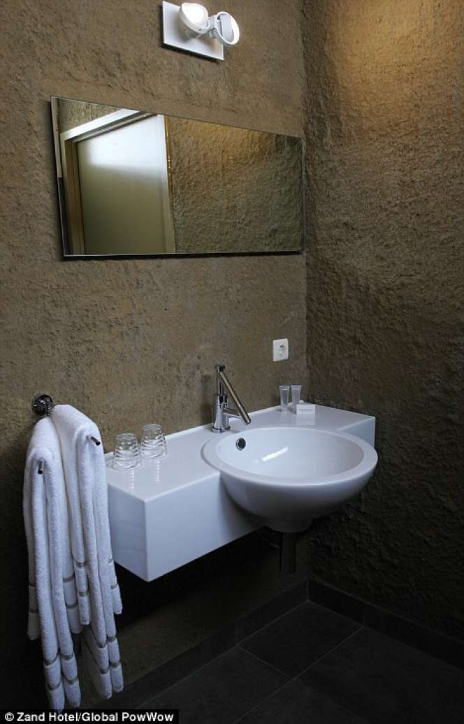 Bermalam di Istana Pasir Kini Jadi Kenyataan