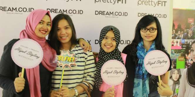 Foto-foto Cerianya 'Hijab Styling' di PrettyFit Bandung