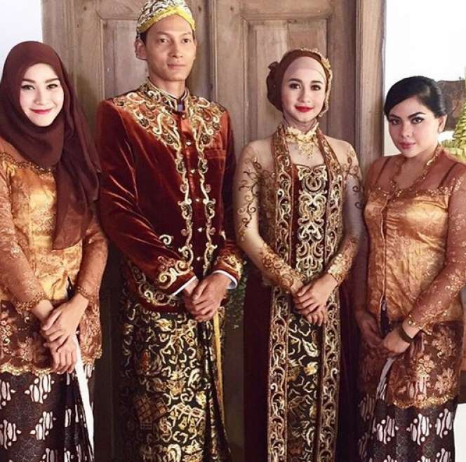 Gaun 'Transparan' Laudya Cynthia Bella