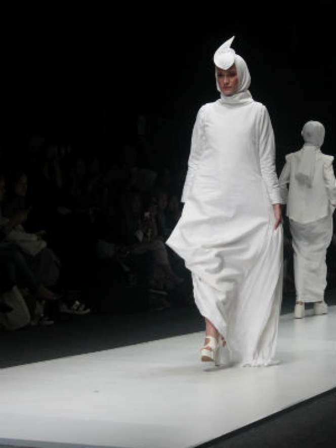 Karya 14 Desainer Hijab di Panggung JFW