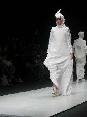 Karya 14 Desainer Hijab di Panggung JFW