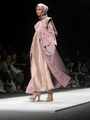 Karya 14 Desainer Hijab di Panggung JFW