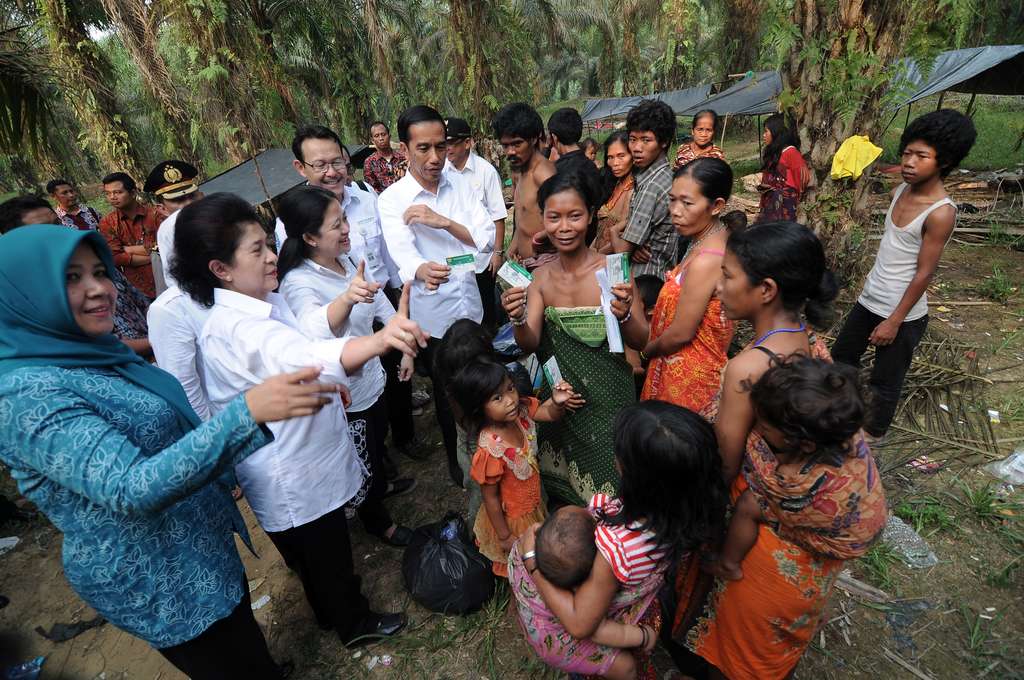 Momen Presiden Jokowi dan `Orang Rimba` Dalam Kamera