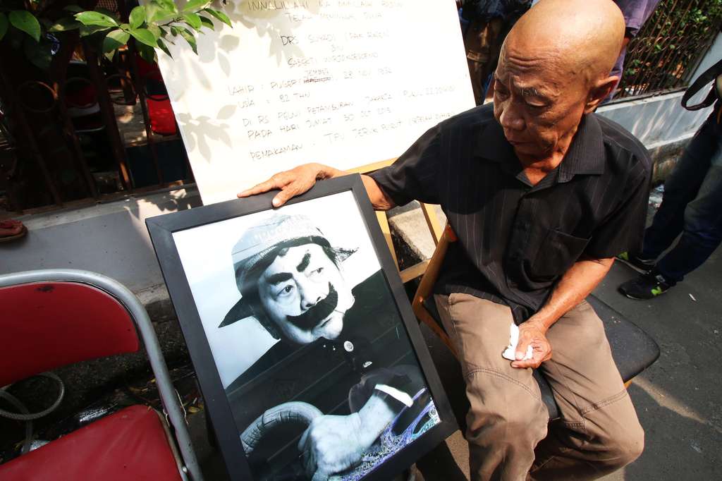 Kecupan Terakhir Pak Ogah untuk Pak Raden