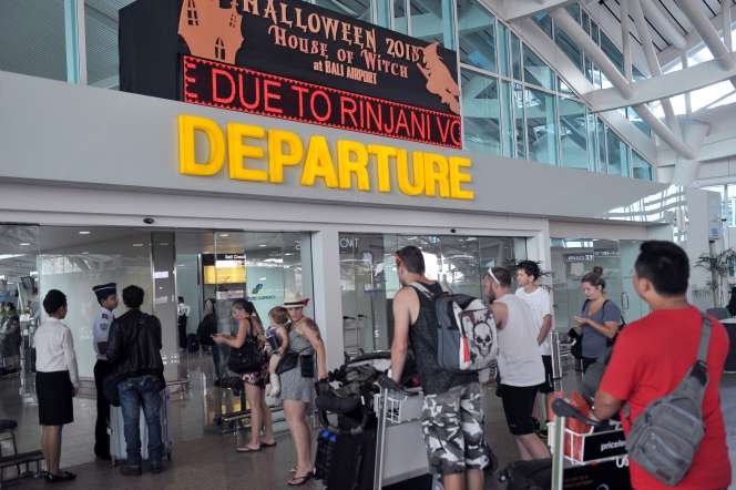 Penumpang `Terdampar` di Bandara Ngurah Rai