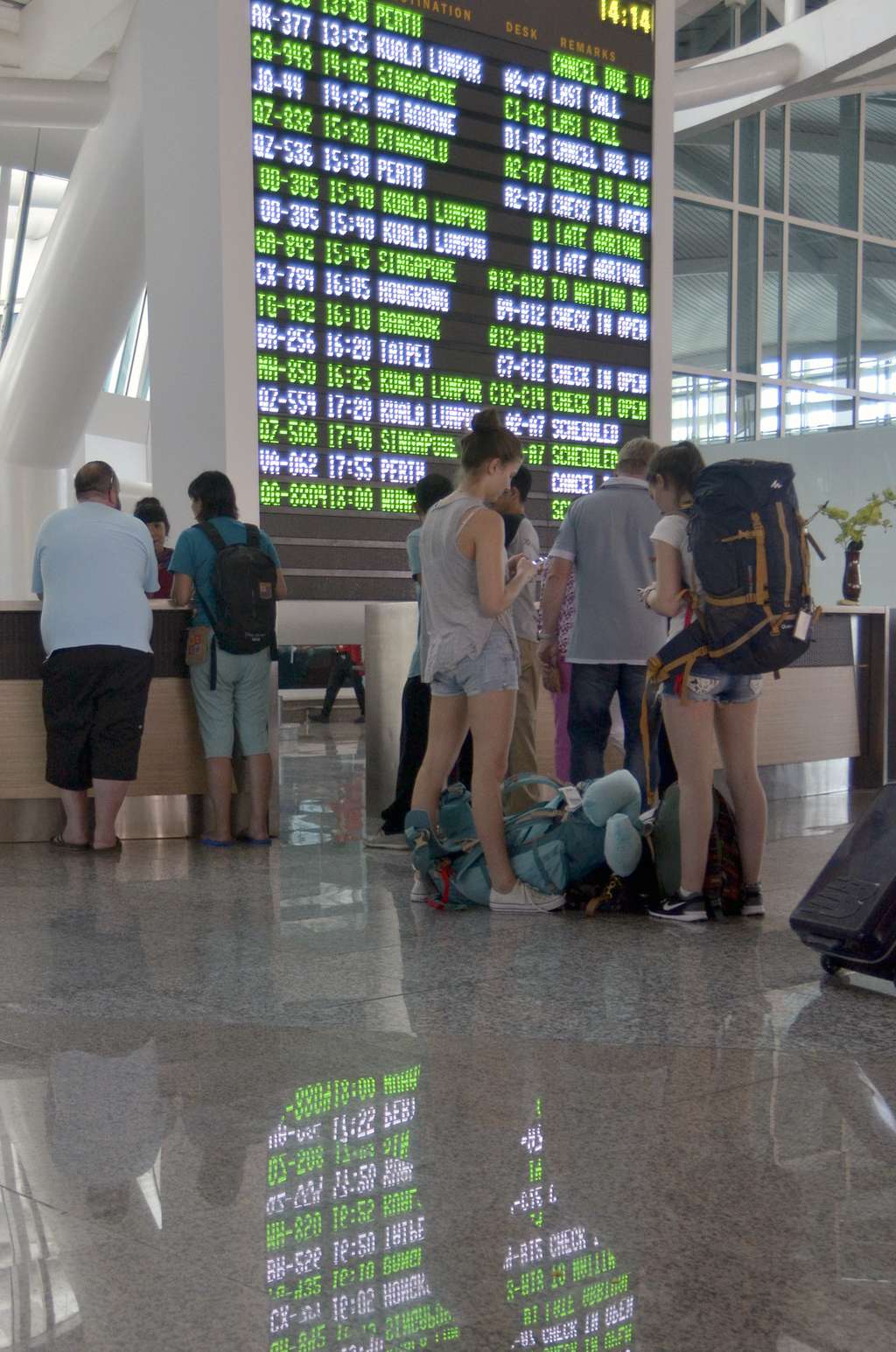 Penumpang `Terdampar` di Bandara Ngurah Rai