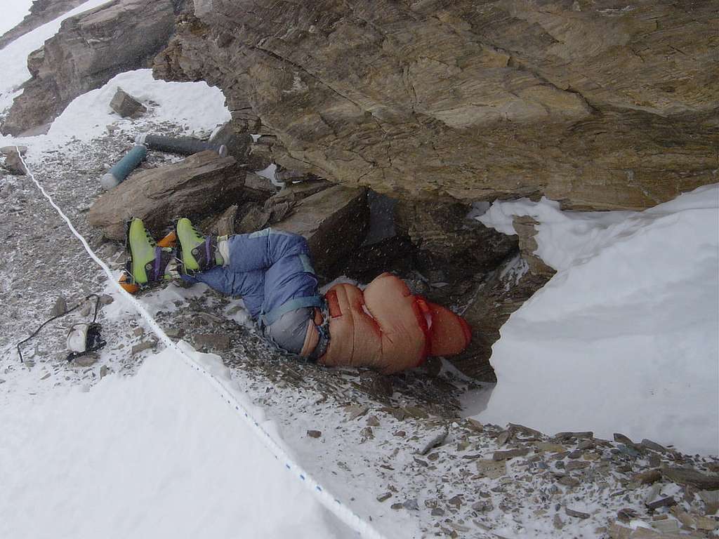 Mayat-mayat Beku Bertebaran di Gunung Everest