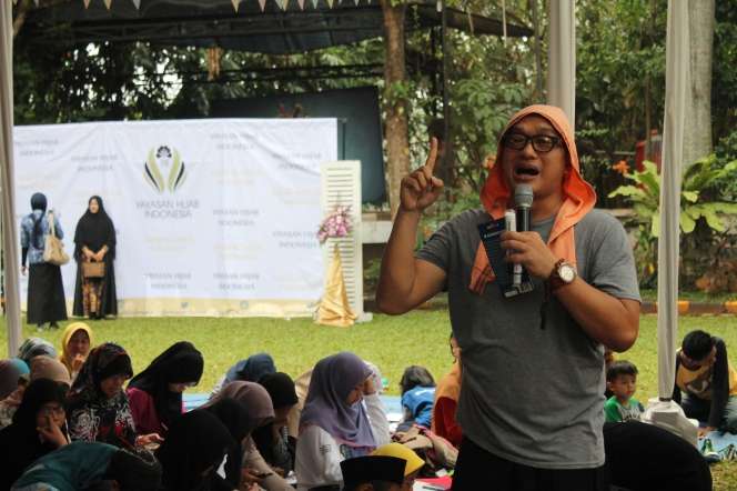 Charity Seru Bareng Dik Doank dan Yayasan Hijab Indonesia