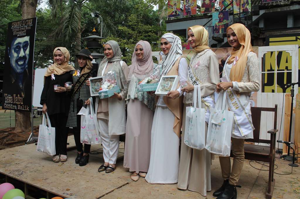 Charity Seru Bareng Dik Doank dan Yayasan Hijab Indonesia