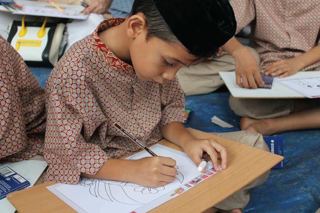 Charity Seru Bareng Dik Doank dan Yayasan Hijab Indonesia