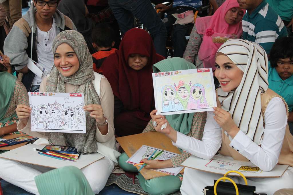 Charity Seru Bareng Dik Doank dan Yayasan Hijab Indonesia