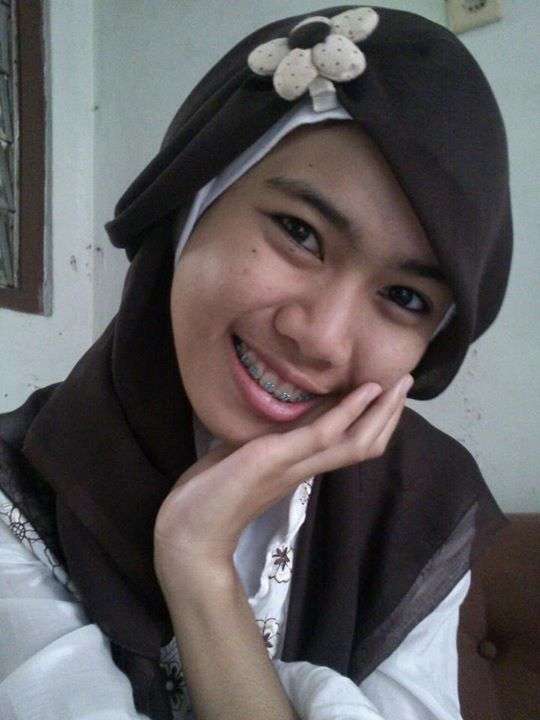 Mahasiswi Cantik UNJ Semasa Hidup