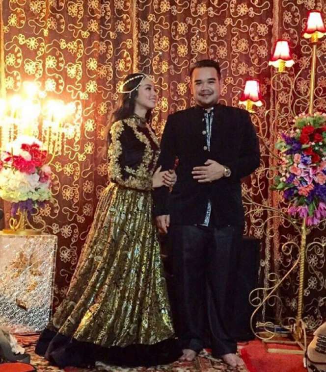 Busana Nikah Mewah Tya `Preman Pensiun`, Mantu Siti Nurhaliza