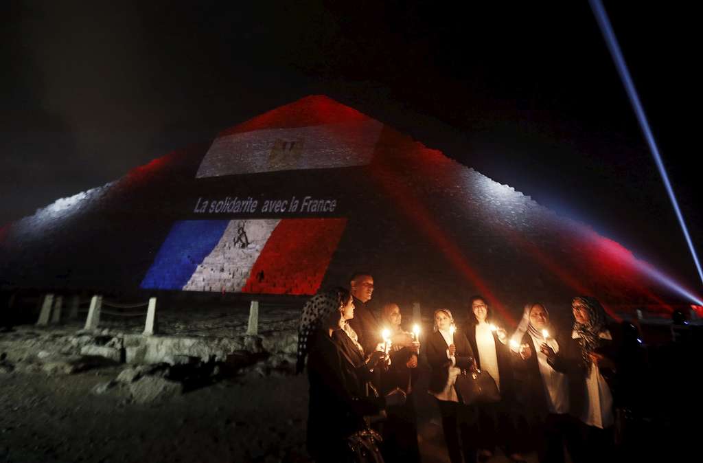 Duka Dunia Pasca Teror Paris