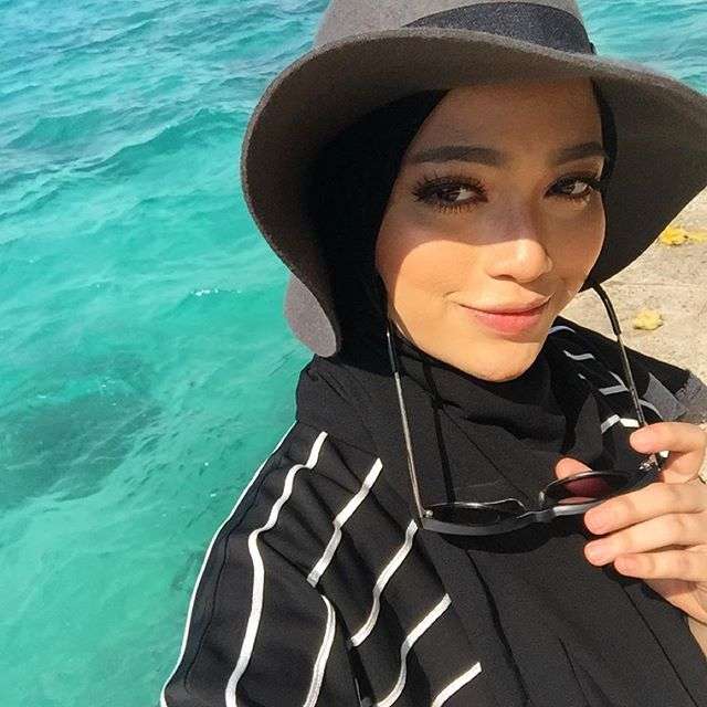 Sosok Pramugari Berparas Cantik Ini Bikin Penasaran Netizen