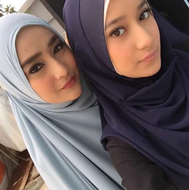 Cantiknya Anak Cindy Fatikasari Berhijab