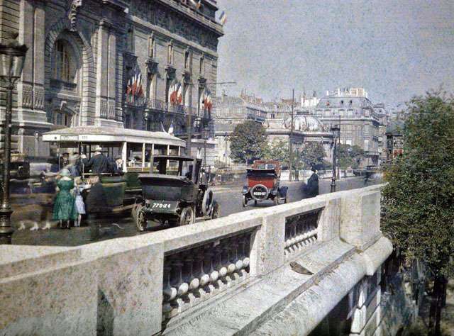 Wow, Foto Berwarna Paris Ini Diambil 100 Tahun Lalu