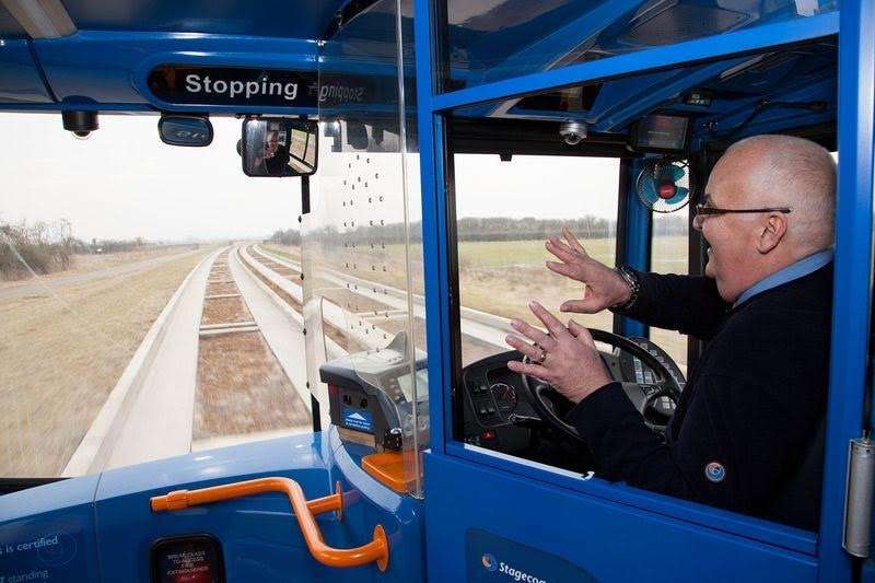 Pak Ahok, Coba Tengok Bus `Transjakarta` Inggris Ini