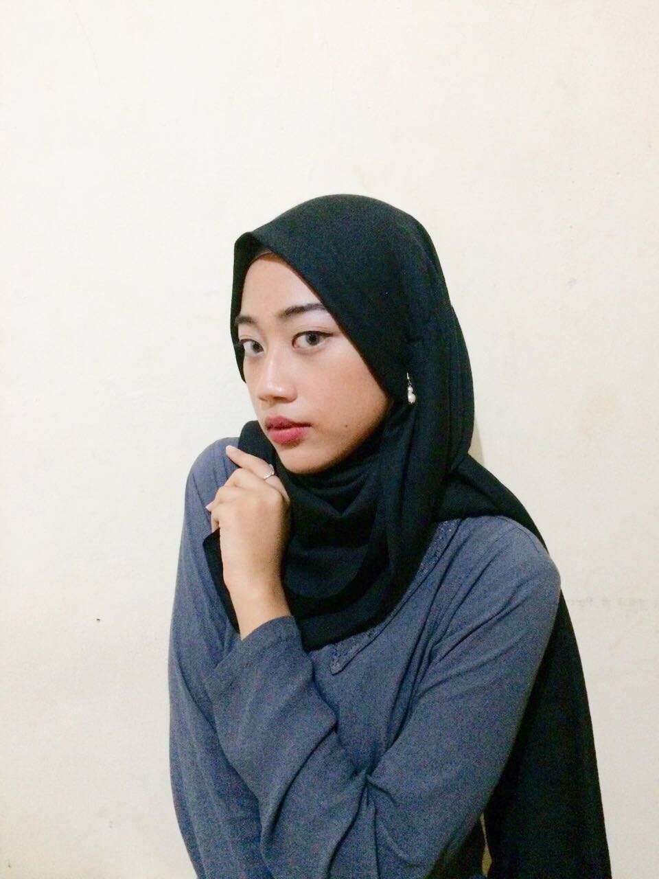 #HOTD: Padupadan Hijab Netral Silsabil Kisti Fadila