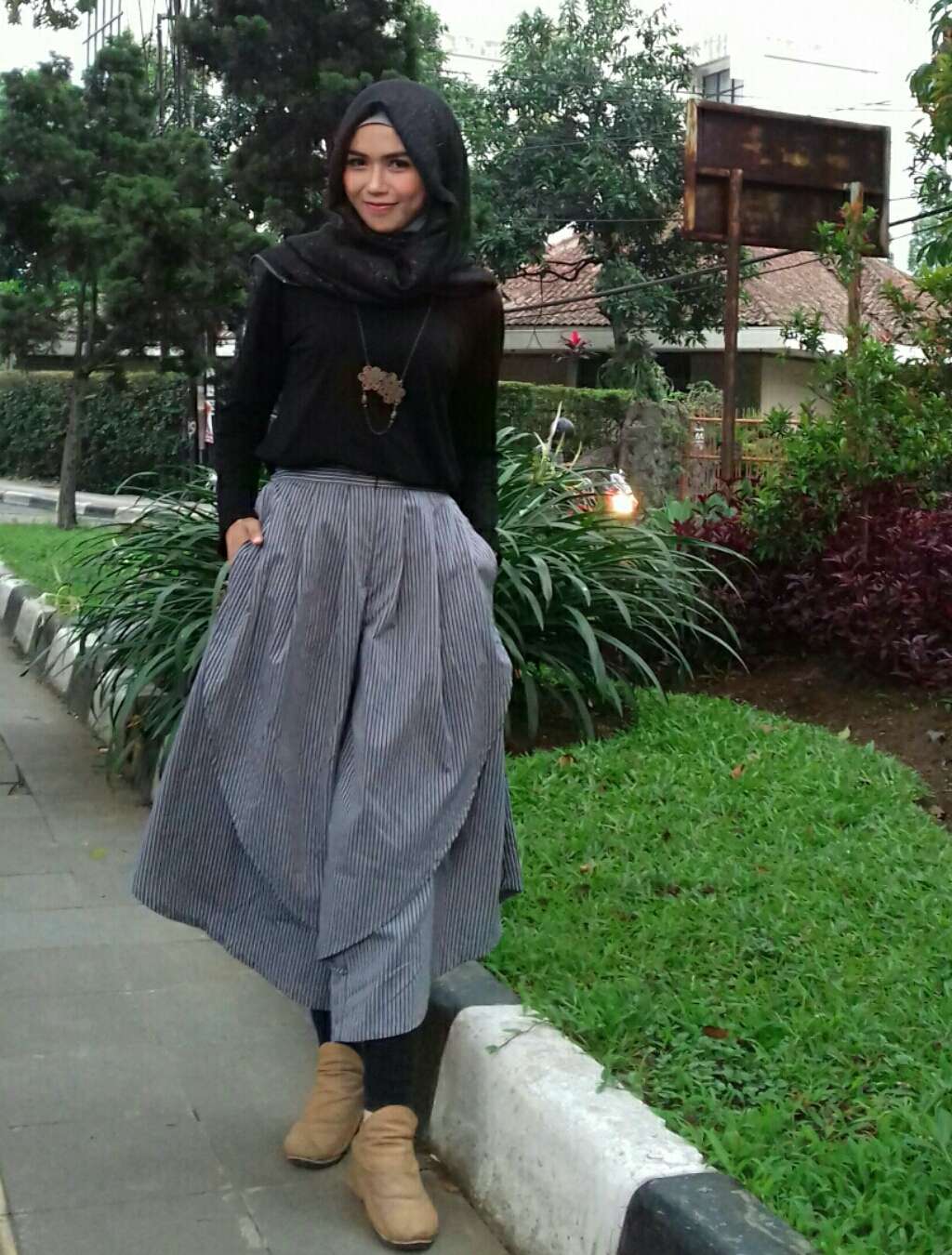 #HOTD: Hijab Long Sleeve Dessy Qolby