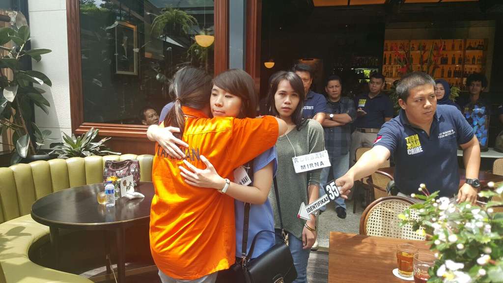 Jessica Peragakan Ulang Adegan saat Menunggu Mirna