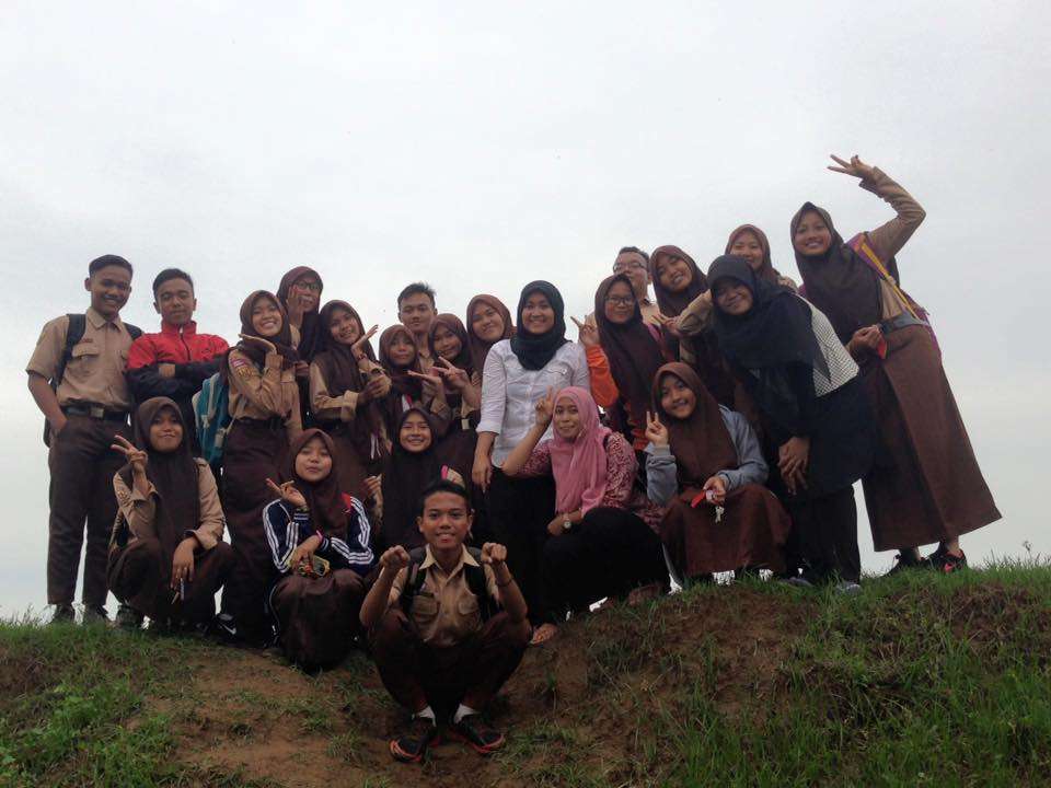 Momen Haru Bocah di Bekasi Mengetuk Hati OSIS SMAN