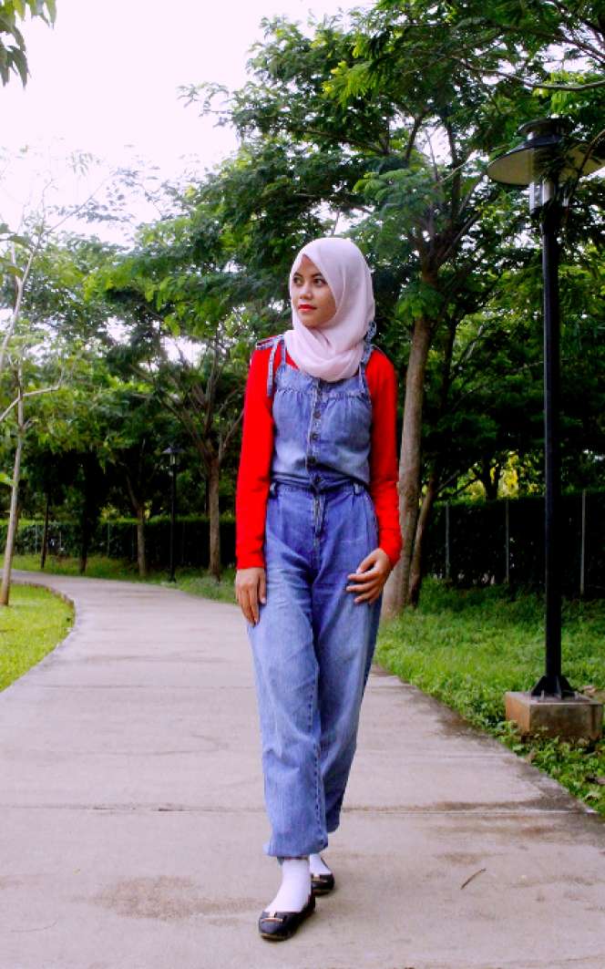 #HOTD: `Overall Denim` Yani Kurnia Sari