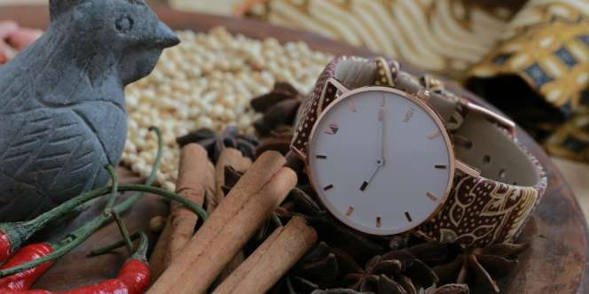 Ini Jam Batik Premium Pertama di Indonesia
