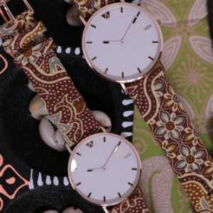 Ini Jam Batik Premium Pertama di Indonesia
